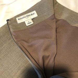 Banana Republic LIKE NEW! 3 Skirts 🤩 🎉